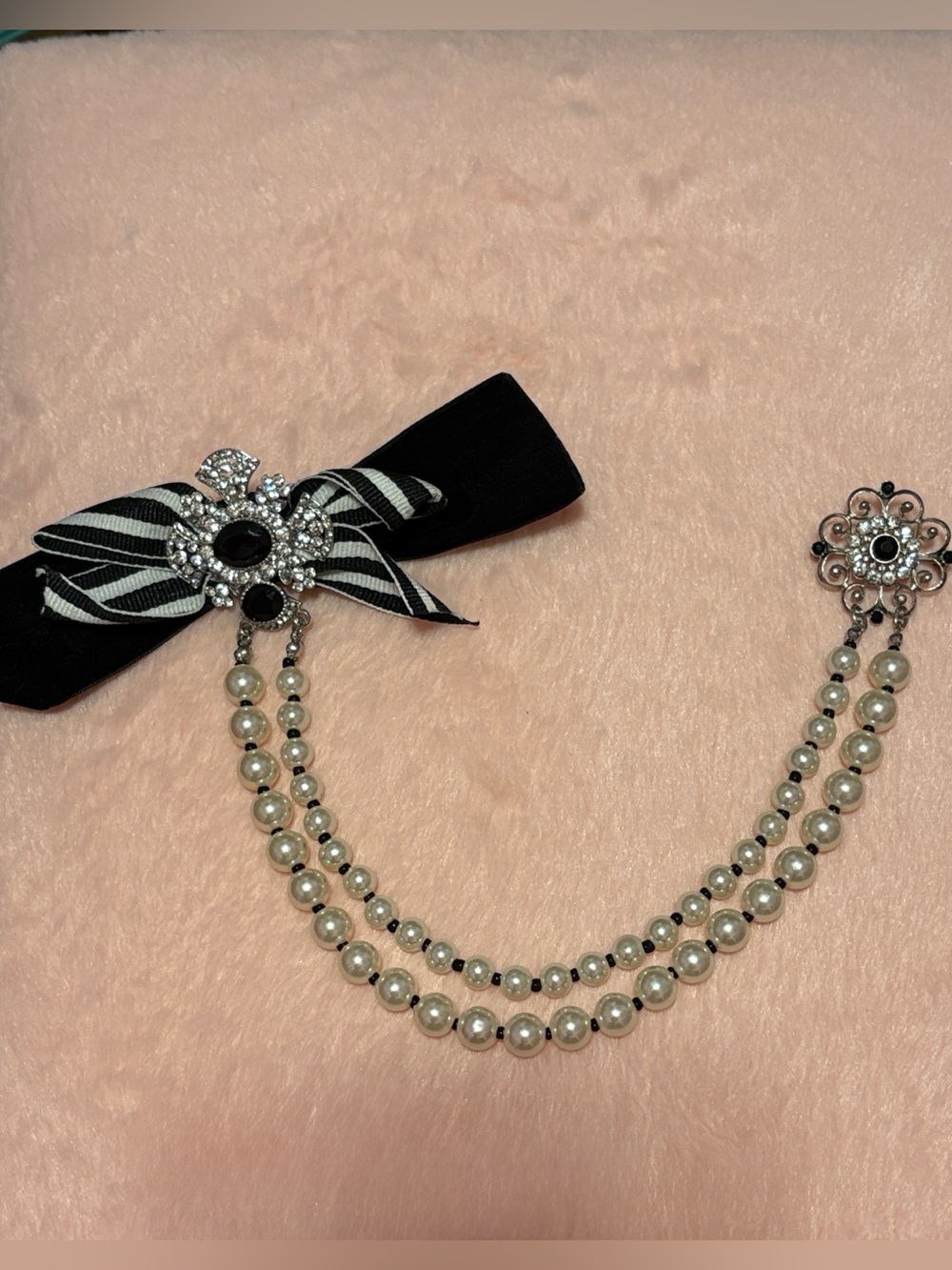 White House Black Market Faux Pearl and Rhinestone Statement Brooch